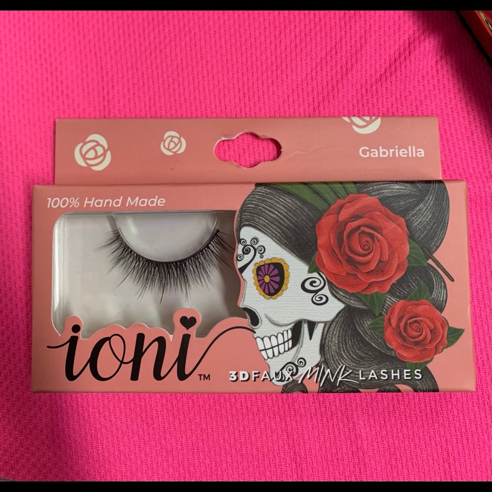 Ioni Lashes